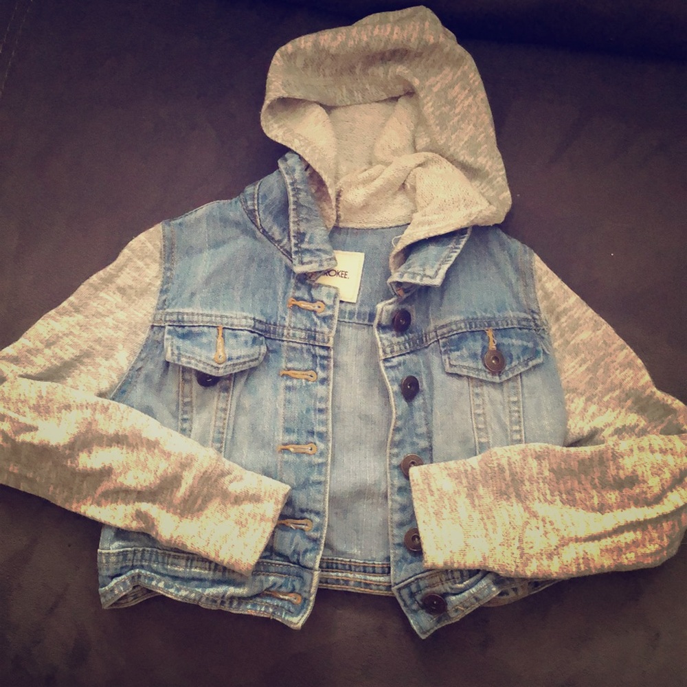 Jean hooded jacket size 4/5